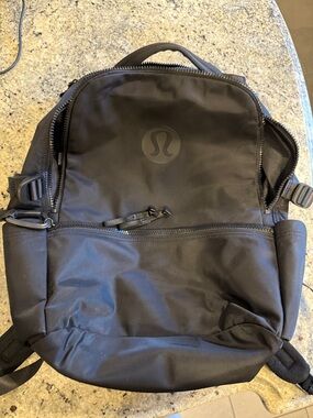 lululemon athletica Black New Crew Backpack - Streamlined Everyday Pack.